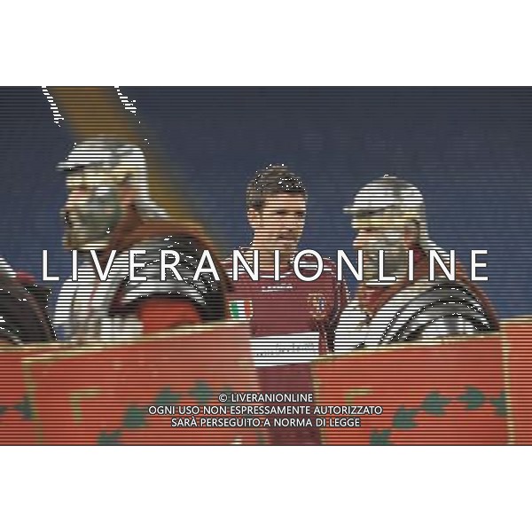 Roma - 05/06/2009 - Stadio Olimpico - Partita di addio al calcio giocato di Vincent Candela - Roma Campione d\'Italia 2000/2001 vs Francia Campione del mondo 1998 - nella foto: vincent Candela sulla biga ph. Corradetti / ag. Aldo Liverani Sas 