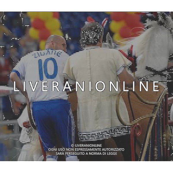 Roma - 05/06/2009 - Stadio Olimpico - Partita di addio al calcio giocato di Vincent Candela - Roma Campione d\'Italia 2000/2001 vs Francia Campione del mondo 1998 - nella foto: zinedine zidane ph. Corradetti / ag. Aldo Liverani Sas 
