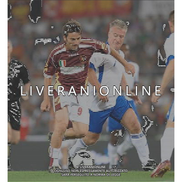 Roma - 05/06/2009 - Stadio Olimpico - Partita di addio al calcio giocato di Vincent Candela - Roma Campione d\'Italia 2000/2001 vs Francia Campione del mondo 1998 - nella foto: Vincenzo MONTELLA e Deschamps ph. Corradetti / ag. Aldo Liverani Sas 