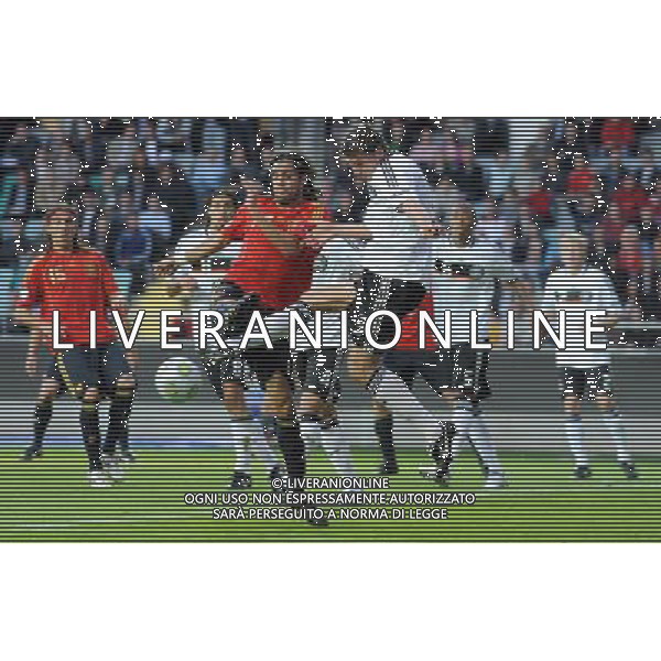 17¡ UEFA European U21 Championship 2007/2009 MD1 Goteborg - 15.06.2009 Spagna - Germania Europei Under 21 Nella Foto: BOENISCH ANTICIPA SANCHEZ /Ph.Vitez-Ag. Aldo Liverani