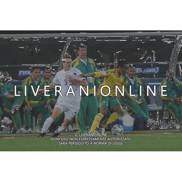 mashego katiego (south africa) lochhed tony(new Zeland) JUNE 17, 2009 - Football : fifa confederation cup south africa 2009 ,Group Stage A, final match between South Africa 2-0 New Zeland at Royal Bafokeng Stadium ,Rustenburg, South Africa Sud Africa - Nuova Zelanda Confederation Cup 17/06/2009 ©Agenzia Aldo Liverani Sas 