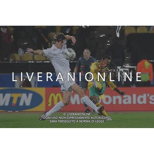 mashego katiego (south africa )boyens andy(new Zeland) JUNE 17, 2009 - Football : fifa confederation cup south africa 2009 ,Group Stage A, final match between South Africa 2-0 New Zeland at Royal Bafokeng Stadium ,Rustenburg, South Africa Sud Africa - Nuova Zelanda Confederation Cup 17/06/2009 ©Agenzia Aldo Liverani Sas 