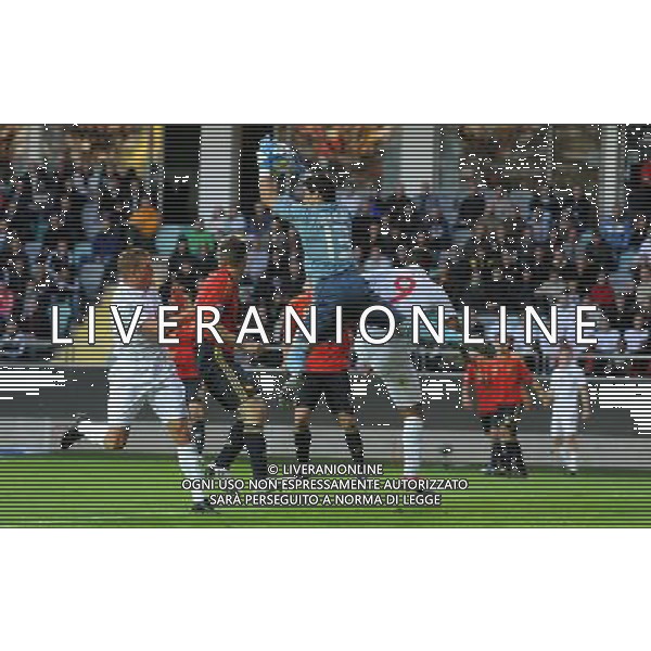 17¡ UEFA European U21 Championship 2007/2009 MD2 Group B Goteborg - 18.06.2009 Spagna-Inghilterra Nella Foto:ASENJO ANTICIPA TUTTI /Ph.Vitez-Ag. Aldo Liverani