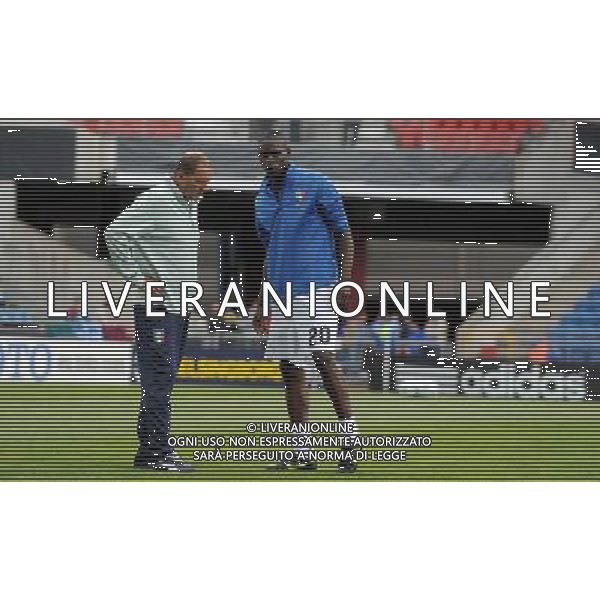 17¡ UEFA European U21 Championship 2007/2009 MD2 GroupA Helsingborg - 19.06.2009 Svezia-Italia Nella Foto: MARIO BALOTELLI INFORTUNATO PROVA PRIMA DELLA PARTITA /Ph.Vitez-Ag. Aldo Liverani