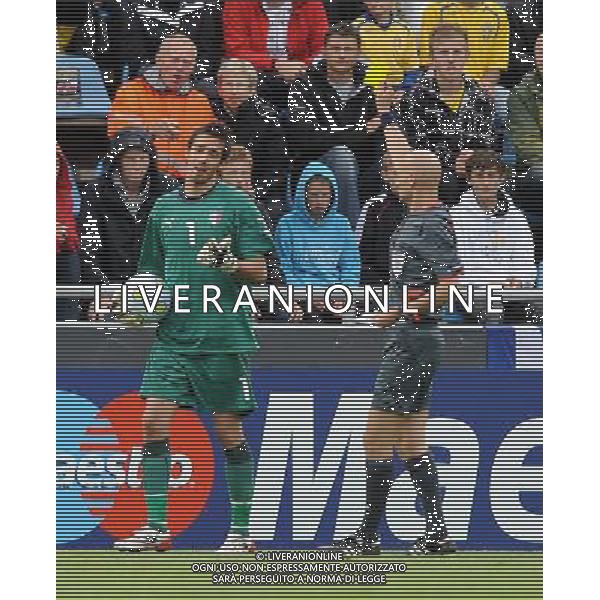 17¡ UEFA European U21 Championship 2007/2009 MD2 GroupA Helsingborg - 19.06.2009 Svezia-Italia Nella Foto:CONSIGLI AMMONIZIONE /Ph.Vitez-Ag. Aldo Liverani
