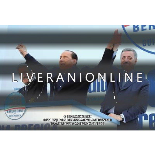 CINISELLO BALSAMO (MI) 19/6/2009 PIAZZA GRAMSCI CHIUSURA DELLA CAMPAGNA ELETTORALE PER L\' ELEZIONE DEL PRESIDENTE DELLA PROVINCIA DI MILANO E DEL SINDACO DI CINISELLO BALSAMO NELLA FOTO SILVIO BERLUSCONI, GUIDO PODESTA\' E CARLO LIO FOTO ROMANO/AG ALDO LIVERANI