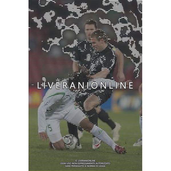 JUNE 20, 2009 - Football : fifa confederation cup south africa 2009 ,Group Stage A, final match between Iraq 0-0 New zeland at Ellis park Stadium ,Johannesburg, South Africa NELLA FOTO nashat akram(iraq)killen chris(new zeland) AG ALDO LIVERANI 