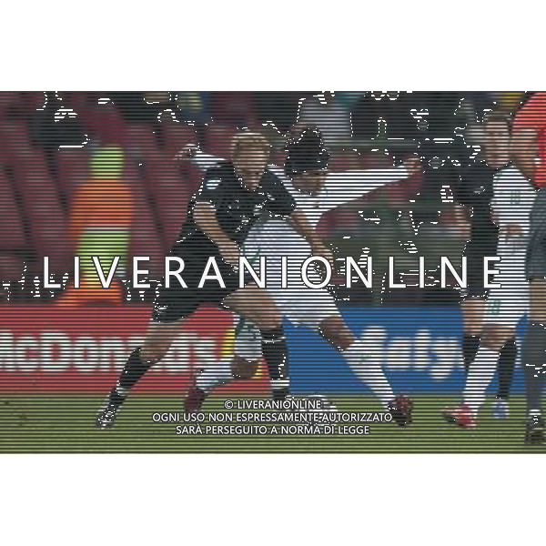 JUNE 20, 2009 - Football : fifa confederation cup south africa 2009 ,Group Stage A, final match between Iraq 0-0 New zeland at Ellis park Stadium ,Johannesburg, South Africa NELLA FOTO nashat akram(iraq)elliott simon(new zeland) AG ALDO LIVERANI 