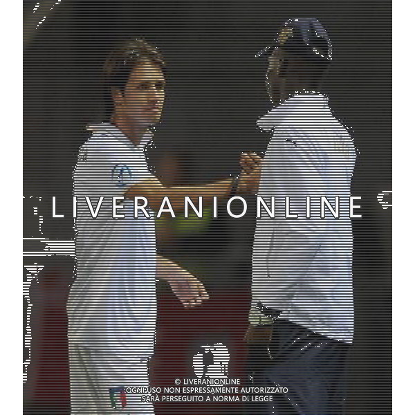 17o UEFA European U21 Championship 2007/2009 Helsingborg - 23.06.2009 Bielorussia-Italia Nella Foto: MARIO BALOTELLI A FINE PARTITA ABBRACCIA ACQUAFRESCA ROBERT /Ph.Vitez-Ag. Aldo Liverani