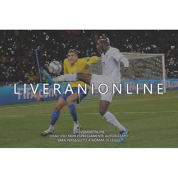 28/GIUGNO/2009 CALCIO SPORT Ellis park Stadium ,Johannesburg, SUD AFRICA fifa confederation cup south africa 2009 FINALE: USA BRASILE nella foto lucio(brazil )altidore jozy(usa) ph:AG.ALDO LIVERANI SAS 