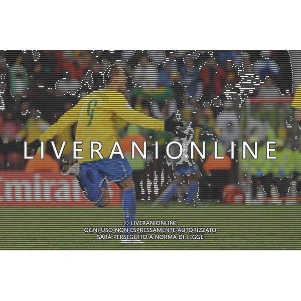 28/GIUGNO/2009 CALCIO SPORT Ellis park Stadium ,Johannesburg, SUD AFRICA fifa confederation cup south africa 2009 FINALE: USA BRASILE nella foto l\'esultanza di luis fabiano dopo il gol del 2-2 ph:AG.ALDO LIVERANI SAS 