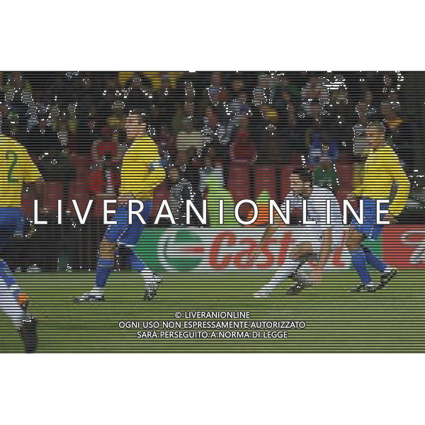 28/GIUGNO/2009 CALCIO SPORT Ellis park Stadium ,Johannesburg, SUD AFRICA fifa confederation cup south africa 2009 FINALE: USA BRASILE nella foto il gol di dempsey clint dell\' 1-0 ph:AG.ALDO LIVERANI SAS 