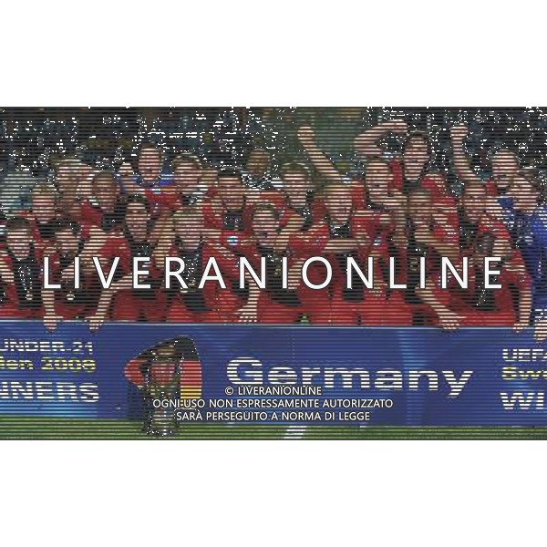 17¡ UEFA European U21 Championship 2007/2009 Finale Malmo - 29.06.2009 Germania-Inghilterra Nella Foto:GERMANIA FESTEGGIA CON LA COPPA /Ph.Vitez-Ag. Aldo Liverani