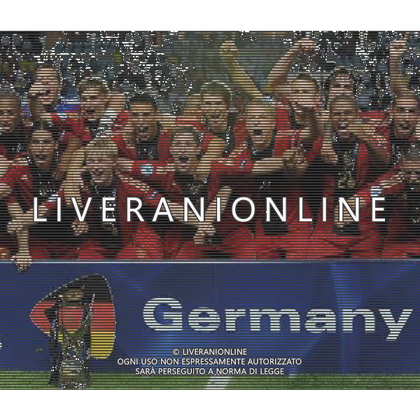 17¡ UEFA European U21 Championship 2007/2009 Finale Malmo - 29.06.2009 Germania-Inghilterra Nella Foto:GERMANIA CON LA COPPA /Ph.Vitez-Ag. Aldo Liverani