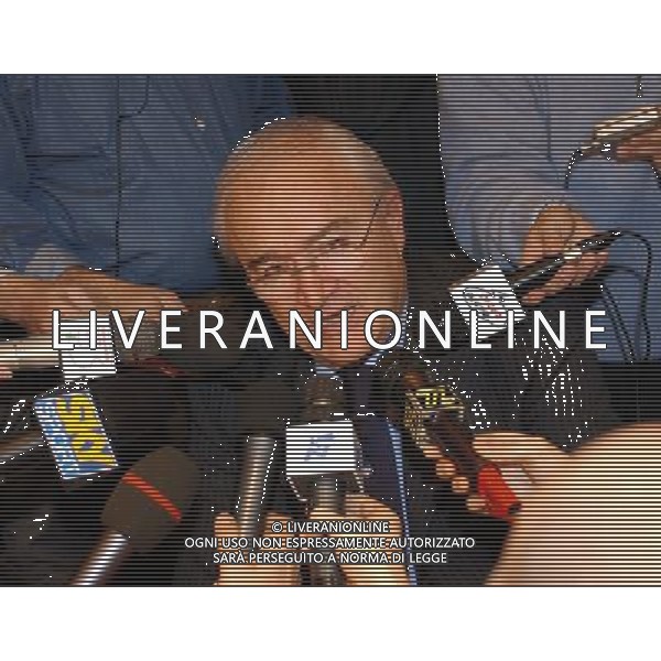 Milano 01/12/2003 vertice tra arbitri e capitani di A/B nella foto bergamo paolo foto marco luzzani/A Aldo Liverani s.a.s.