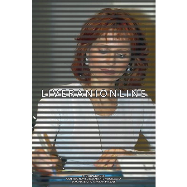 ROMA HOTEL RIPETTA 21/10/2003 Presentazione del libro di Lilli Gruber \'I MIEI GIORNI A BAGHDAD\' NELLA FOTO LILLI GRUBER* AGENZIA ALDO LIVERANI