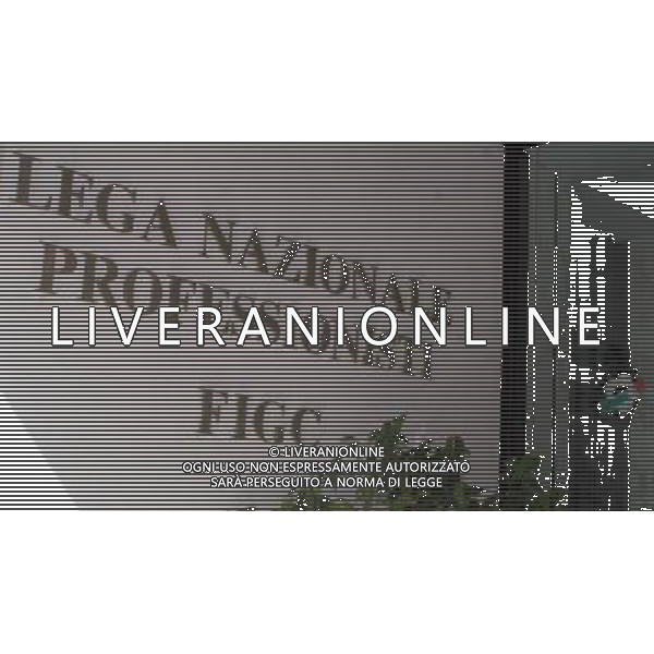 MILANO 08/07/2009 SPORT CALCIO LEGA CALCIO ASSEMBLEA DELLE SOCIETA\' DI SERIE A E SERIE B NELLA FOTO ENTRATA LEGA CALCIO PH.FIOCHI/AG.ALDO LIVERANI SAS