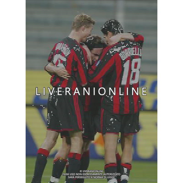 GENOVA 03/12/2003 TIM CUP (coppa italia) SAMPDORIA - MILAN NELLA FOTO :esultanza del milan 0-1* FOTO: FELIPPO VENEZIA / AGENZIA : ALDO LIVERANI