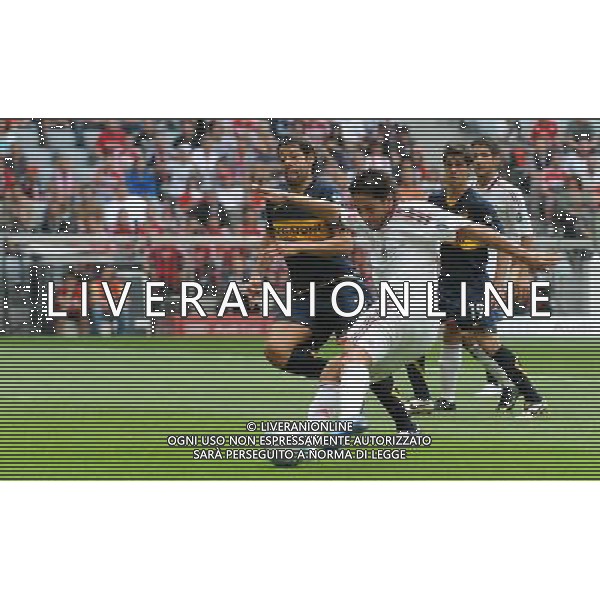 Audi Cup 2009 Finale 3¡-4¡ Posto Monaco di Baviera - 30.07.2009 Milan-Boca Juniors Nella Foto:TIRO DI BORRIELLO PER IL GOL DI THIAGO SILVA /Ph.Vitez-Ag. Aldo Liverani