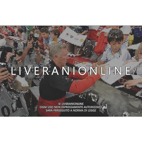 Audi Cup 2009 Finale 1¡-2¡ Posto Monaco di Baviera - 30.07.2009 Manchester United-Bayern Monaco Nella Foto:FERGUSON FIRMA AUTOGRAFI /Ph.Vitez-Ag. Aldo Liverani