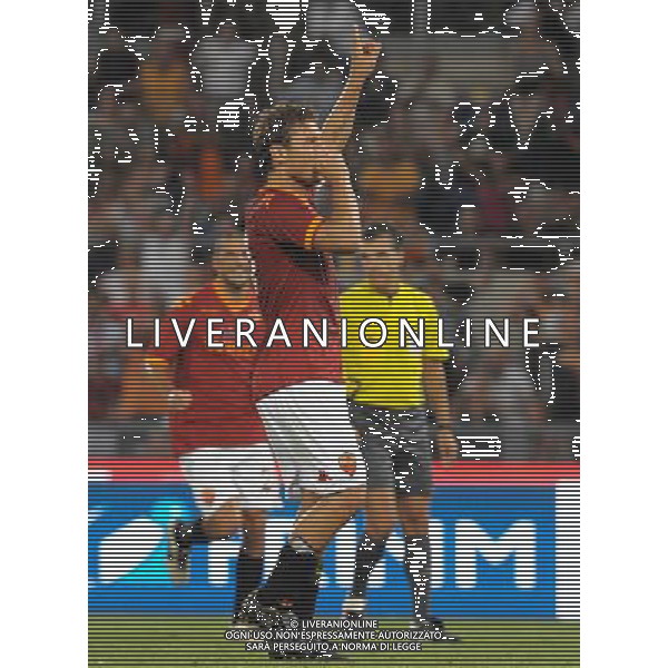 Roma - Stadio Olimpico - 30/07/2009 - Preliminari UEFA EUROPA LEAGUE - AS Roma vs KAA Gent - nella foto: l\'esultanza di francesco totti dopo il gol ph. Corradetti / ag. Aldo LIVERANI
