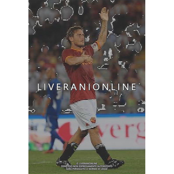 Roma - Stadio Olimpico - 30/07/2009 - Preliminari UEFA EUROPA LEAGUE - AS Roma vs KAA Gent - nella foto: l\'esultanza di francesco totti dopo il gol ph. Corradetti / ag. Aldo LIVERANI