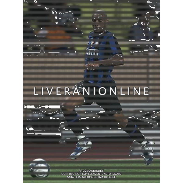 Montecarlo (Monaco) 30-07-2009 Trofeo Pirelli 2009 Monaco-Inter 0:1 nella foto douglas maicon ph marco luzzani/ag aldo liverani s.a.s.