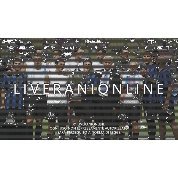 Montecarlo (Monaco) 30-07-2009 Trofeo Pirelli 2009 Monaco-Inter 0:1 nella foto i giocatori dell\'inter e marco tronchetti provera con il trofeo pirelli ph marco luzzani/ag aldo liverani s.a.s.