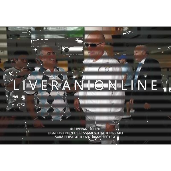 Arrivo dei giocatori della squadra della lazio all\'aeroporto di Pechino per la Supercoppa Italiana Lazio coach Davide Ballardini (C) arrives in Beijing, China, Sunday, Aug. 2, 2009. Scudetto holders Inter and Coppa Italia winners Lazio will compete in the Italian Super Cup in Beijing on August 8.(Photo By Zheng Ze/ColorChinaPhoto) /Agenzia Aldo Liverani Sas - ITALY ONLY -
