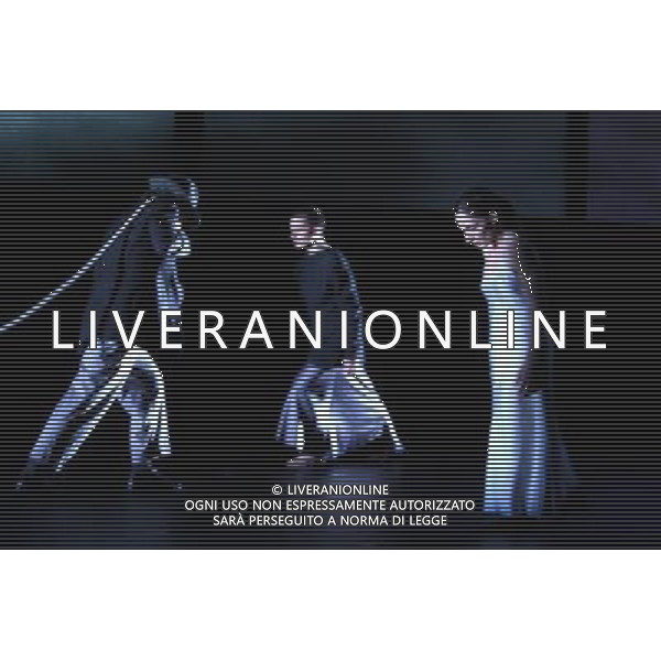 MILANO 30/6/2009 TEATRO DAL VERME VIA SAN GIOVANNI SUL MURO, 2 LA MILANESIANA: \'CANTORI DI STORIE INVISIBILI\' NELLA FOTO PERFORMANCE DEGLI ARTISTI DELLO SPETTACOLO DI GAO XINGJIAN: \'BALLADE NOCTURNE\' AL DAL VERME IN ANTEPRIMA MONDIALE FOTO ROMANO/AG ALDO LIVERANI