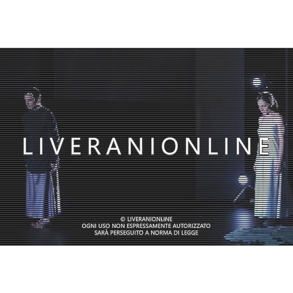 MILANO 30/6/2009 TEATRO DAL VERME VIA SAN GIOVANNI SUL MURO, 2 LA MILANESIANA: \'CANTORI DI STORIE INVISIBILI\' NELLA FOTO PERFORMANCE DEGLI ARTISTI DELLO SPETTACOLO DI GAO XINGJIAN: \'BALLADE NOCTURNE\' AL DAL VERME IN ANTEPRIMA MONDIALE FOTO ROMANO/AG ALDO LIVERANI