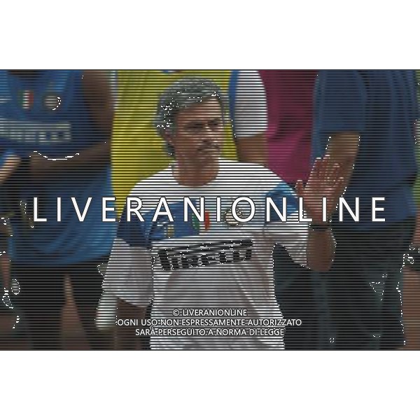 Allenamento dell\'Inter a Pechino per la Supercoppa Italiana 04/08/2009 Inter\'s manager Jose Mourinho attends a training session for the upcoming Italian Super Cup in Beijing, China on Tuesday, Aug. 4, 2009. Scudetto holders Inter and Coppa Italia winners Lazio will compete in the Italian Super Cup in Beijing on August 8.(Photo By Qiu Feng/ColorChinaPhoto) /Agenzia Aldo Liverani Sas - ITALY ONLY -