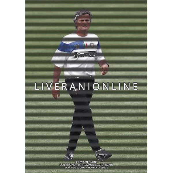 Allenamento dell\'Inter a Pechino per la Supercoppa Italiana 04/08/2009 Inter\'s manager Jose Mourinho attends a training session for the upcoming Italian Super Cup in Beijing, China on Tuesday, Aug. 4, 2009. Scudetto holders Inter and Coppa Italia winners Lazio will compete in the Italian Super Cup in Beijing on August 8.(Photo By Qiu Feng/ColorChinaPhoto) /Agenzia Aldo Liverani Sas - ITALY ONLY -