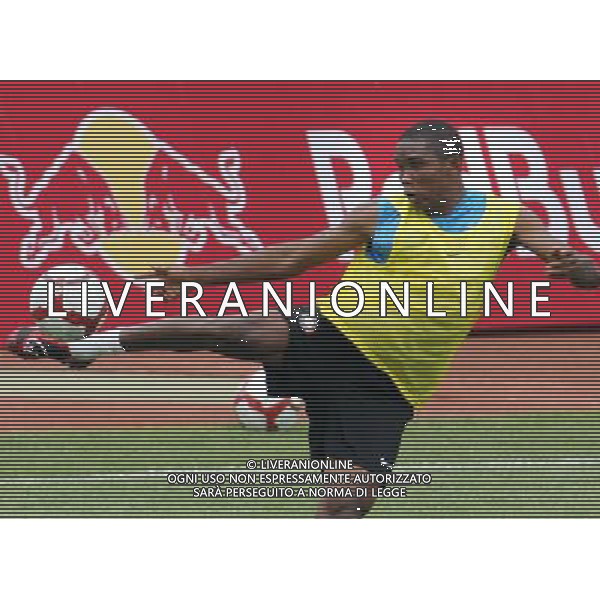 Allenamento dell\'Inter a Pechino per la Supercoppa Italiana 04/08/2009 Inter\'s Samuel Eto\'o attends a training session for the upcoming Italian Super Cup in Beijing, China on Tuesday, Aug. 4, 2009. Scudetto holders Inter and Coppa Italia winners Lazio will compete in the Italian Super Cup in Beijing on August 8.(Photo By Qiu Feng/ColorChinaPhoto) /Agenzia Aldo Liverani Sas - ITALY ONLY -