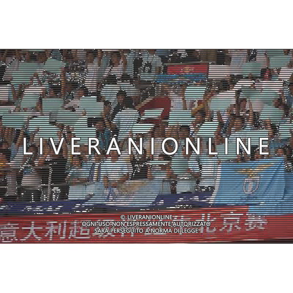 Lazio fans arrive to watch the Italian Super Cup at the National Stadium, also known as Bird\'s Nest, in Beijing, China on Saturday, Aug. 8, 2009. Scudetto holders Inter and Coppa Italia winners Lazio will compete in the Italian Super Cup in Beijing tonight.(Photo By Qiu Feng/ColorChinaPhoto) Inter - lazio Supercoppa Italiana a Pechino 08/08/2009 /Agenzia Aldo Liverani Sas - ITALY ONLY -