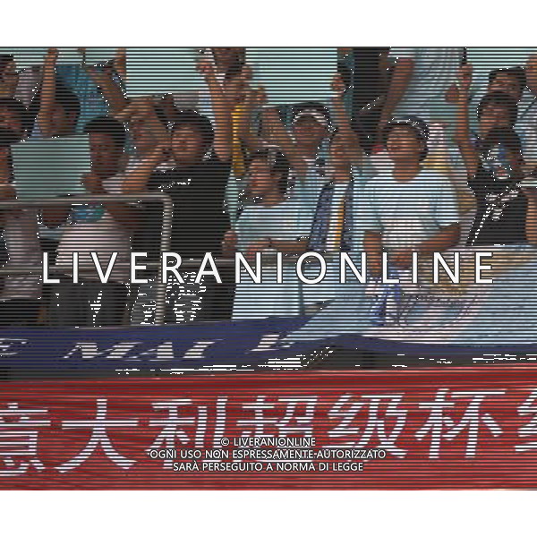 Lazio fans arrive to watch the Italian Super Cup at the National Stadium, also known as Bird\'s Nest, in Beijing, China on Saturday, Aug. 8, 2009. Scudetto holders Inter and Coppa Italia winners Lazio will compete in the Italian Super Cup in Beijing tonight.(Photo By Qiu Feng/ColorChinaPhoto) Inter - lazio Supercoppa Italiana a Pechino 08/08/2009 /Agenzia Aldo Liverani Sas - ITALY ONLY -