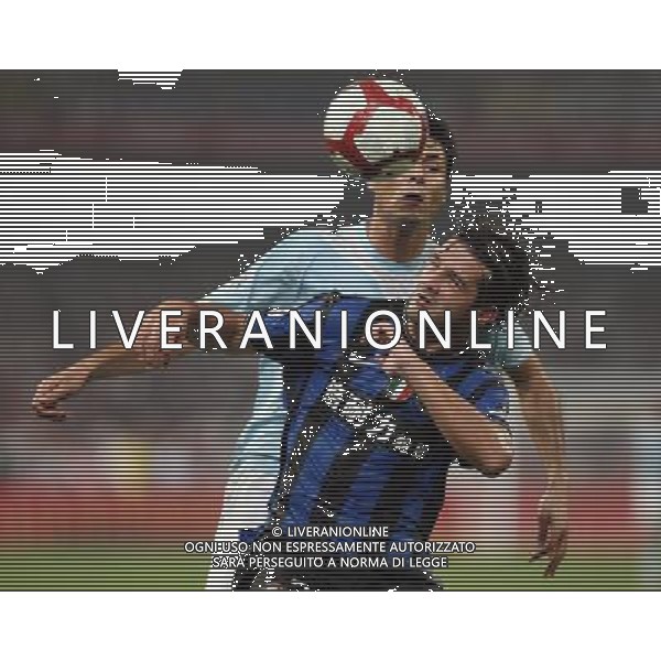 (090808) -- BEIJING, Aug. 8, 2009 -- Inter Milan\'s Chivu (R) vies for the ball during the Italian Super Cup soccer match against Lazio at the National Stadium in Beijing, capital of China, Aug. 8, 2009. Lazio won the match 2-1. Han Yan) (txy/) Inter - Lazio Supercoppa Italiana a Pechino 08/08/2009 /Agenzia Aldo Liverani Sas - ITALY ONLY -