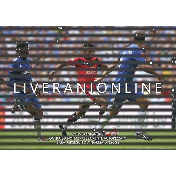  CHELSEA-MANCHESTER UNITED Community Shield 09/08/2009 NELLA FOTO Nani of Manchester Utd takes on John Obi Mikel \' Ricardo Carvalho of Chelsea , Chelsea v Man Utd, FA Community Shield, Wembley Stadium AG ALDO LIVERANI