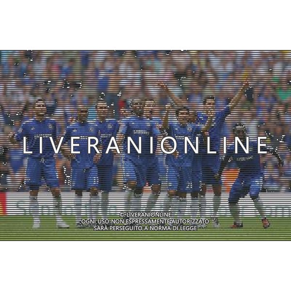  CHELSEA-MANCHESTER UNITED Community Shield 09/08/2009 NELLA FOTO Chelsea players celebrate as Salomon Kalou of Chelsea scores the winning goal from the Penalty spot , Chelsea v Man Utd, FA Community Shield, Wembley Stadium, London AG ALDO LIVERANI