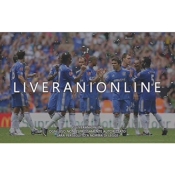  CHELSEA-MANCHESTER UNITED Community Shield 09/08/2009 NELLA FOTO Chelsea players celebrate as Petr Cech saves the spot kick from Ryan Giggs , Chelsea v Man Utd, FA Community Shield, Wembley Stadium AG ALDO LIVERANI