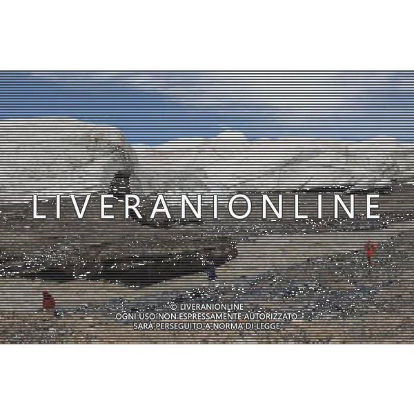 (090808) -- PUROG KANGRI, Aug. 8, 2009 -- Photo taken on Aug. 1, 2009 shows part of the glacier in Purog Kangri, southwest China\'s Tibet Autonomous Region. Purog Kangri glacier in Nagqu area of Tibet is considered to be the third largest in the world. Tang Zhaoming) (gj) Il ghiacciaio Purog Kangri, situato a sudovest della Cina nella regione autonoma del Tibet, e\' considerato il terzo piu\' grande al mondo - /Agenzia Aldo Liverani Sas - ITALY ONLY -