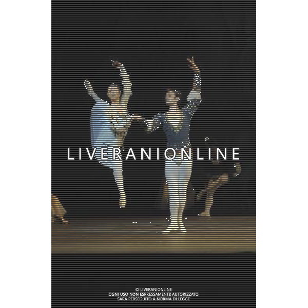 The Mariinsky Ballet perform Swan Lake. Alina Somova has Odette/Odile, Denis Matvienko has Prince Siegfried, Andrei Ivanov has The Jester and Elena Bazhenova has The Princess Regent. Royal Opera House, Covent Garden, London. Friday August 07, 2009. Balletto \'Il Lago dei Cigni\' /Agenzia Aldo Liverani Sas - ITALY ONLY -