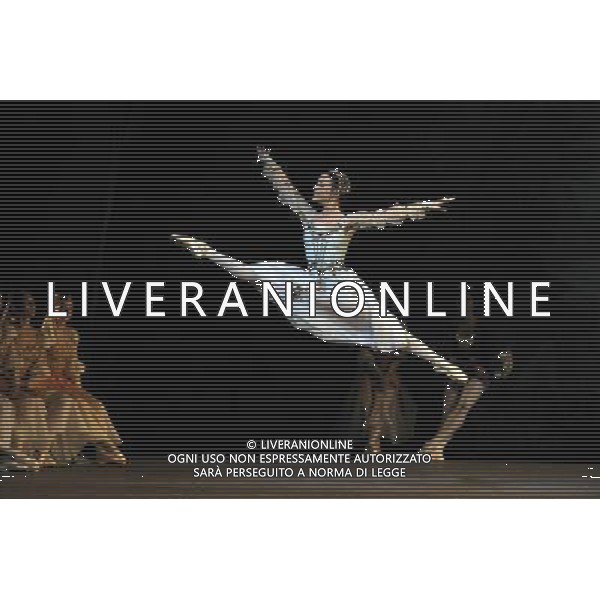 The Mariinsky Ballet perform Swan Lake. Alina Somova has Odette/Odile, Denis Matvienko has Prince Siegfried, Andrei Ivanov has The Jester and Elena Bazhenova has The Princess Regent. Royal Opera House, Covent Garden, London. Friday August 07, 2009. Balletto \'Il Lago dei Cigni\' /Agenzia Aldo Liverani Sas - ITALY ONLY -