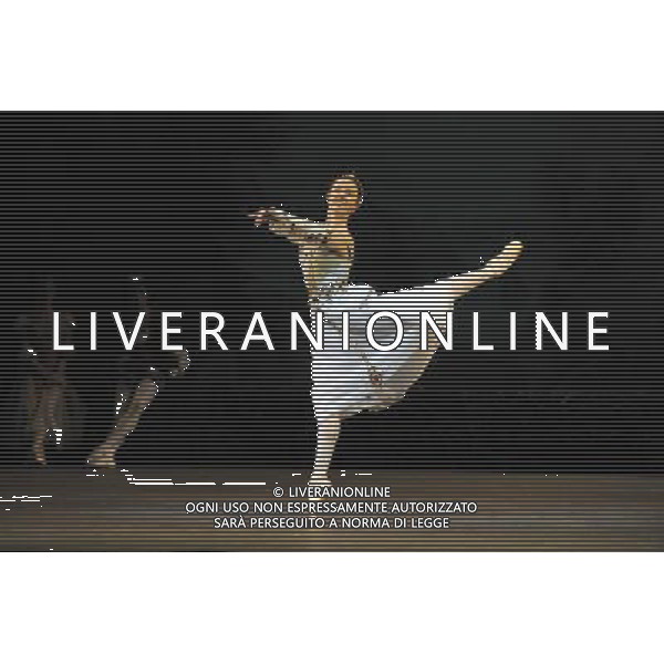 The Mariinsky Ballet perform Swan Lake. Alina Somova has Odette/Odile, Denis Matvienko has Prince Siegfried, Andrei Ivanov has The Jester and Elena Bazhenova has The Princess Regent. Royal Opera House, Covent Garden, London. Friday August 07, 2009. Balletto \'Il Lago dei Cigni\' /Agenzia Aldo Liverani Sas - ITALY ONLY -