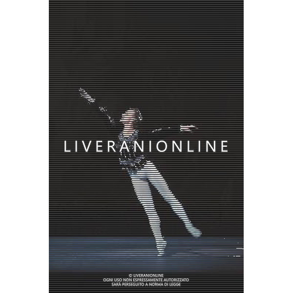 The Mariinsky Ballet perform Swan Lake. Alina Somova has Odette/Odile, Denis Matvienko has Prince Siegfried, Andrei Ivanov has The Jester and Elena Bazhenova has The Princess Regent. Royal Opera House, Covent Garden, London. Friday August 07, 2009. Balletto \'Il Lago dei Cigni\' /Agenzia Aldo Liverani Sas - ITALY ONLY -