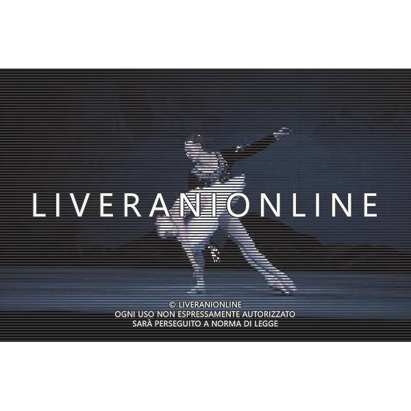 The Mariinsky Ballet perform Swan Lake. Alina Somova has Odette/Odile, Denis Matvienko has Prince Siegfried, Andrei Ivanov has The Jester and Elena Bazhenova has The Princess Regent. Royal Opera House, Covent Garden, London. Friday August 07, 2009. Balletto \'Il Lago dei Cigni\' /Agenzia Aldo Liverani Sas - ITALY ONLY -