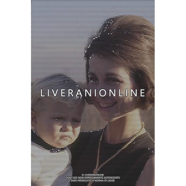 La Regina Sofia di Grecia moglie di Re Juan Carlos di Spagna con il figlio ©archivio Giovanni Liverani/Agenzia Aldo Liverani Sas retrospettiva