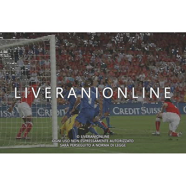 Svizzera - Italia partita amichevole della Nazionale Italiana a Basilea 12/08/2009 nella foto il gol annullato a giorgio chiellini ©Luzzani/Agenzia Aldo Liverani Sas