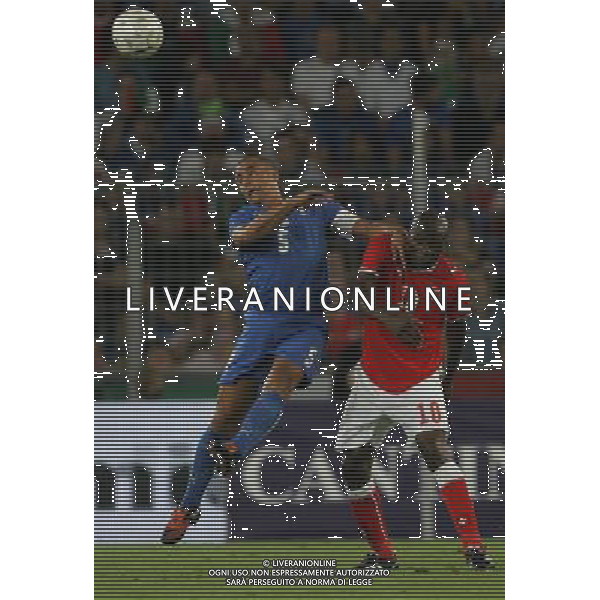 Svizzera - Italia partita amichevole della Nazionale Italiana a Basilea 12/08/2009 nella foto fabio cannavaro e blaise nkufo ©Luzzani/Agenzia Aldo Liverani Sas