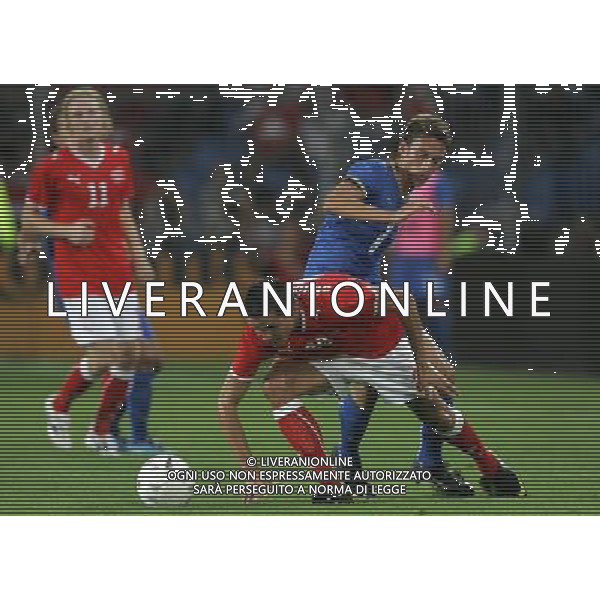 Basilea (CH) 12-08-2009 Amichevole Nazionale Italiana Calcio Svizzera-Italia 0:0 nella foto claudio marchisio e philippe degen ph Marco Luzzani/ag. Aldo Liverani s.a.s.